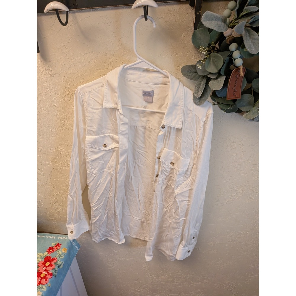 Chicos Womens White Button‎ Sleeve Shirt Two Pocket Utility Top Size 1 M